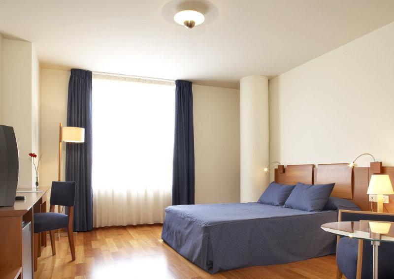 Hotel Sercotel Arrahona 3*